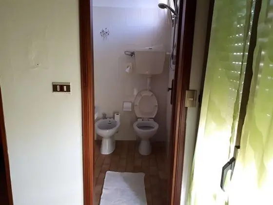 Tek Büyük veya İki Ayrı Yataklı Oda, Balkon