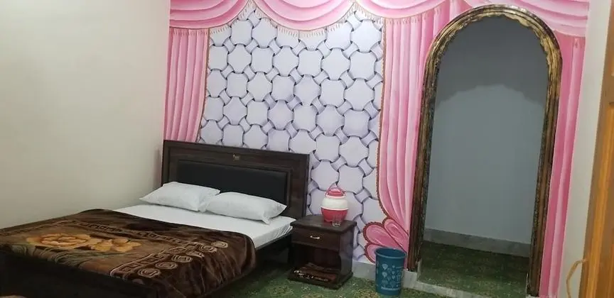 Standard Tek Büyük veya İki Ayrı Yataklı Oda
