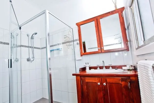 Kır Evi, 3 Yatak Odası (511 Argent Street)