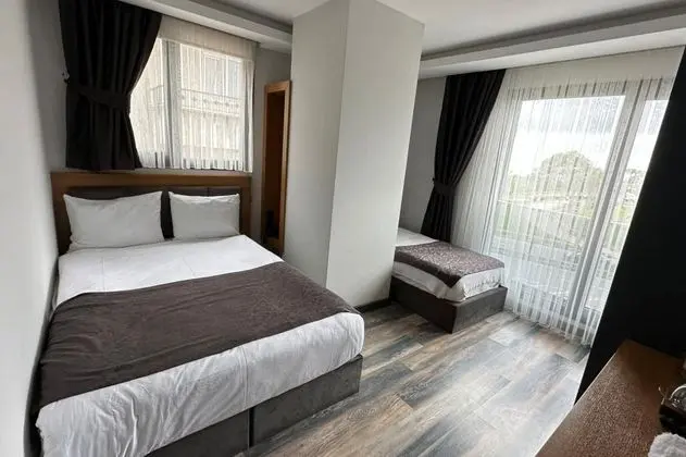 Triple, Deniz Manzaralı, Klimalı