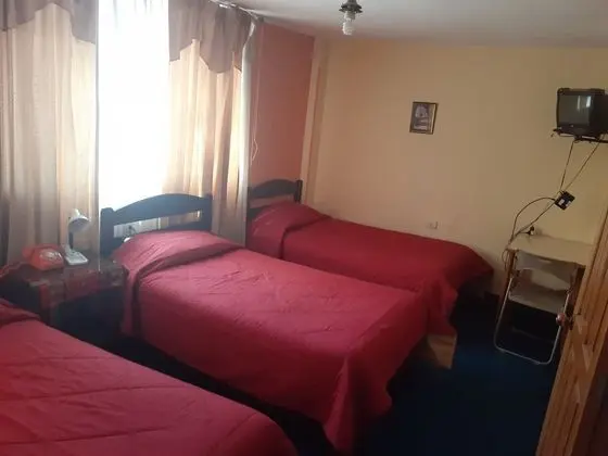 Üç Kişilik Oda