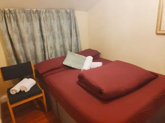 Tek Büyük Yataklı Oda, Ortak Banyo
