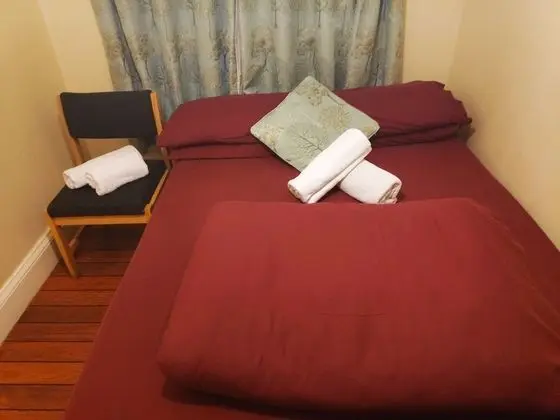 Tek Büyük Yataklı Oda, Ortak Banyo