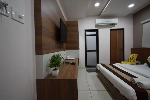 Three Bed AC Room