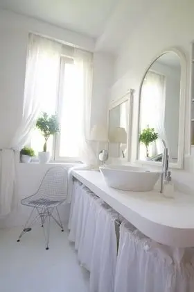 Tek Büyük Yataklı Oda, Bahçe Manzaralı (East Wing)