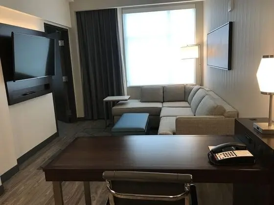 Süit, 1 En Büyük (King) Boy Yatak ve Çekyat, Küvet
