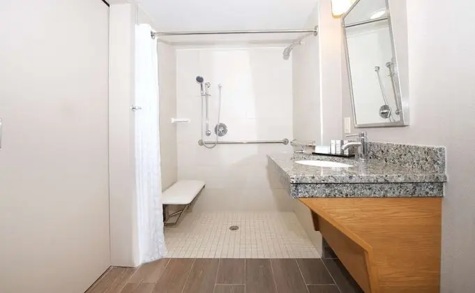 Oda, 1 Çift Kişilik Yatak, Engellilere Uygun, Veranda (Roll-In Shower)