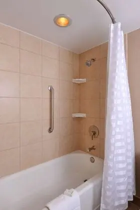 Oda, 2 Çift Kişilik Yatak, Köşe