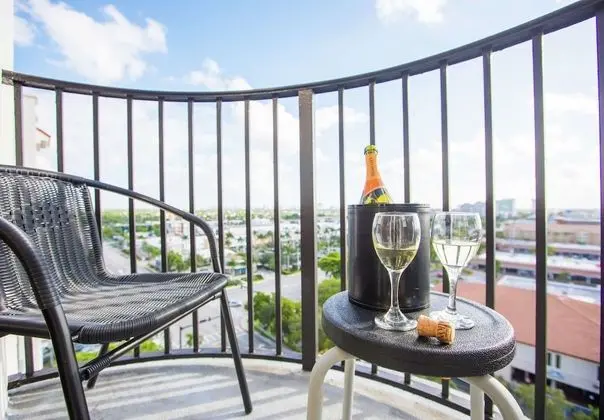 Süit, 1 Yatak Odası, Balkon (1 King Bed)