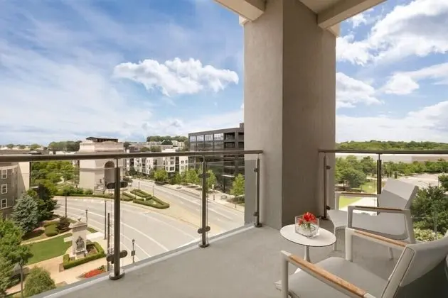 Süit, 1 En Büyük (King) Boy Yatak, Balkon, Köşe