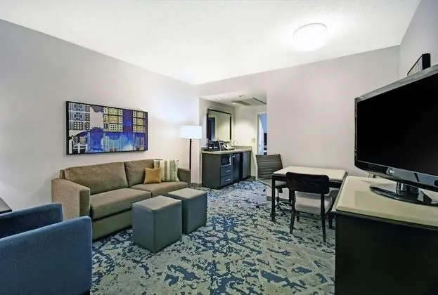 Standard Süit, Sigara İçilmez (2 Double Beds with Sofa Bed)