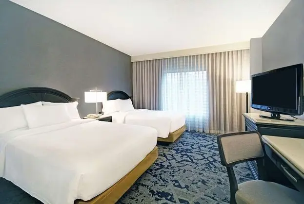 Standard Süit, Sigara İçilmez (2 Double Beds with Sofa Bed)