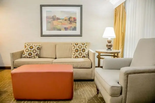 Süit, Birden Çok Yatak, Sigara İçilmez (2 Double Bed with Sofa Bed)