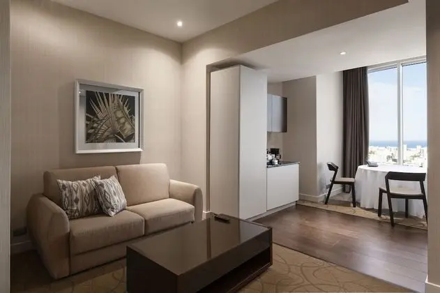 One King - One Bedroom Suite Mobility Access