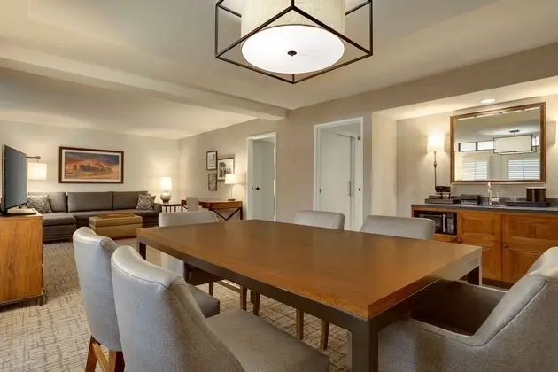 Süit, 2 Yatak Odası (1 king and 2 double beds)