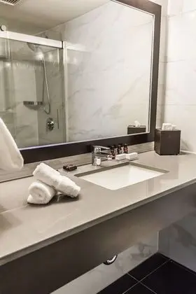 Süit, 1 En Büyük (King) Boy Yatak ve Çekyat (Bachelor)
