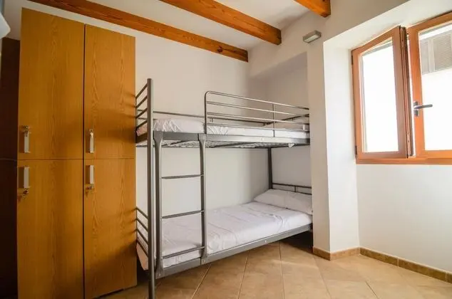 Yatakhanede Yatak With Shared Bathroom