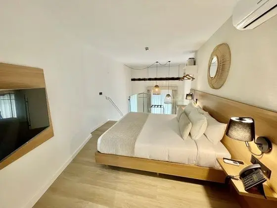 Deluxe Tek Büyük Yataklı Oda