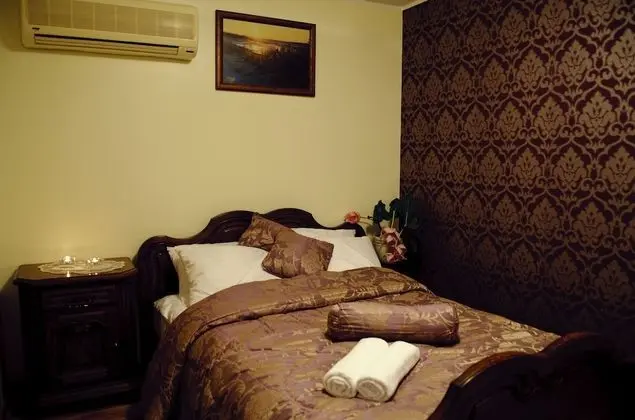 Standard Tek Büyük Yataklı Oda