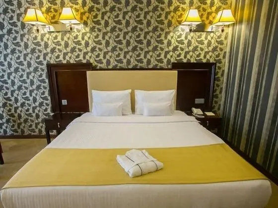 Superior Tek Büyük veya İki Ayrı Yataklı Oda