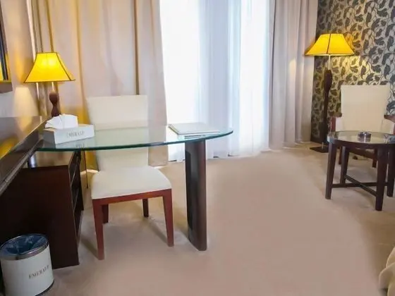 Superior Tek Büyük veya İki Ayrı Yataklı Oda