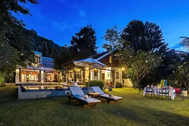 Luxury Villa, 3 Yatak Odası, Deniz Manzaralı, Denize Sıfır