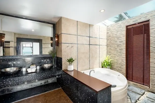 Luxury Villa, 3 Yatak Odası, Deniz Manzaralı, Denize Sıfır