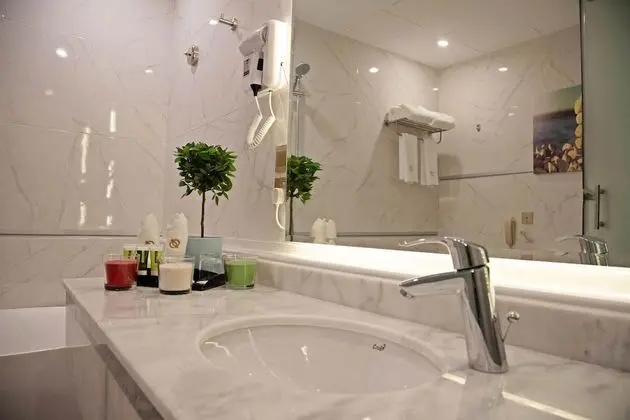Deluxe Tek Büyük Yataklı Oda, 1 En Büyük (King) Boy Yatak, Sigara İçilmez, Küvet