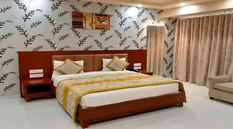 Luxury Oda