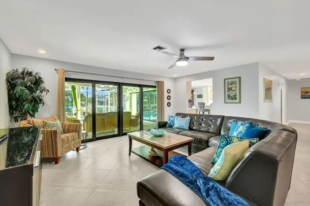 Deluxe Villa, 4 Yatak Odası, Kişiye Özel Havuzlu, Kanal Manzaralı