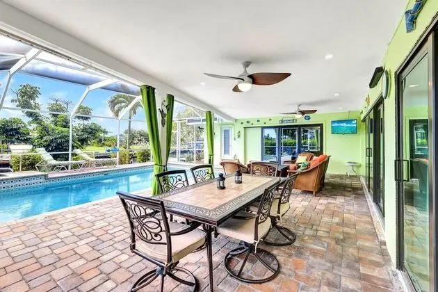 Deluxe Villa, 4 Yatak Odası, Kişiye Özel Havuzlu, Kanal Manzaralı