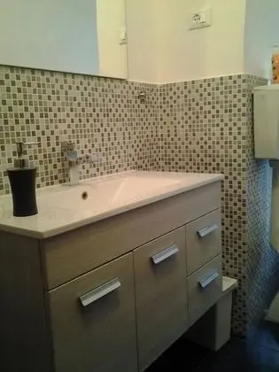 Ortak Ranzalı Oda, Karma Ranzalı Oda, Engellilere Uygun (5 Pax)