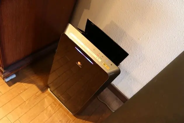 Ev