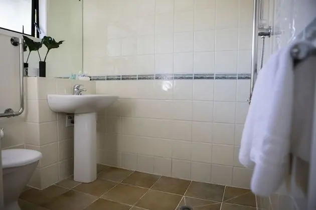 Stüdyo, Havuz Kenarı