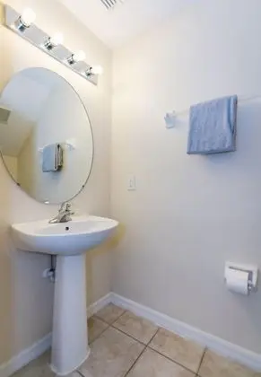 Ev