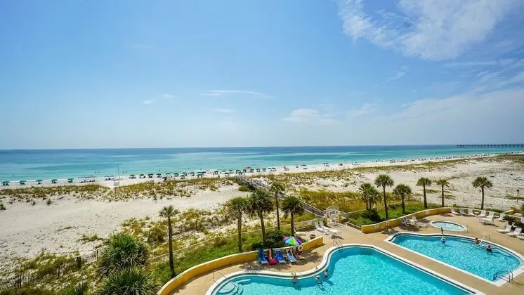 3 Bedrooms Gulf Front Condo, Beach Chairs Included