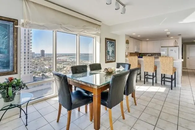 3 Bedrooms Gulf Front Condo, Beach Chairs Included