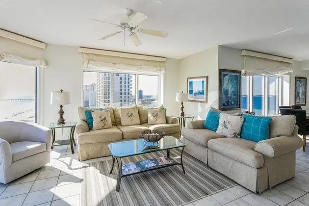 3 Bedrooms Gulf Front Condo, Beach Chairs Included
