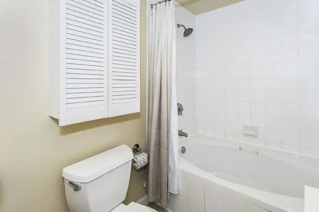 3 Bedrooms Gulf Front Condo, Beach Chairs Included