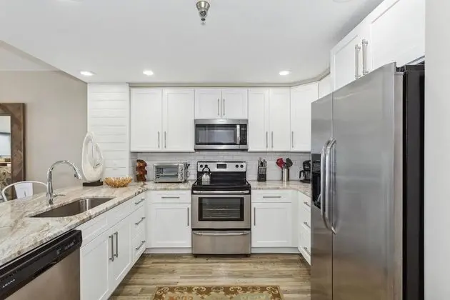 Two Bedroom Gulf Front Condo, Beach Chairs Included