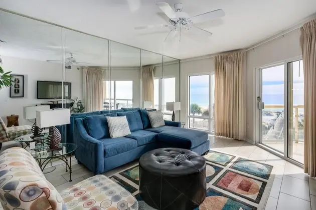 Two Bedroom Gulf Front Condo, Beach Chairs Included