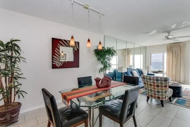 Two Bedroom Gulf Front Condo, Beach Chairs Included