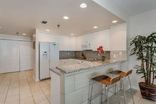 Two Bedroom Gulf Front Condo, Beach Chairs Included
