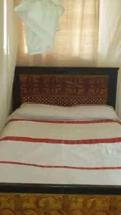 Classic Tek Büyük Yataklı Oda