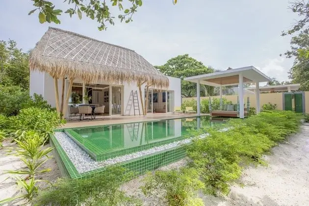 Superior Beach Villa with Pool