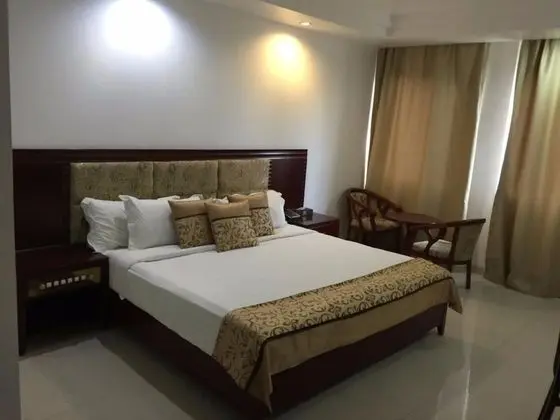 Deluxe Tek Büyük Yataklı Oda, Bahçe Manzaralı