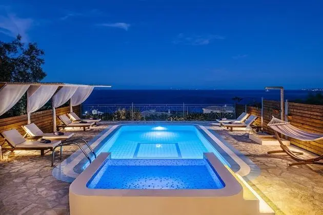 Superior Villa, 2 Yatak Odası, Kişiye Özel Havuzlu