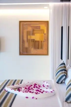 Partial Ocean Junior Suite