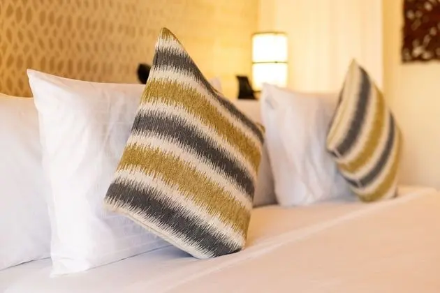 Partial Ocean Junior Suite
