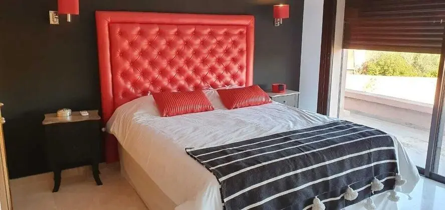 Tek Büyük Yataklı Oda (Dubai)